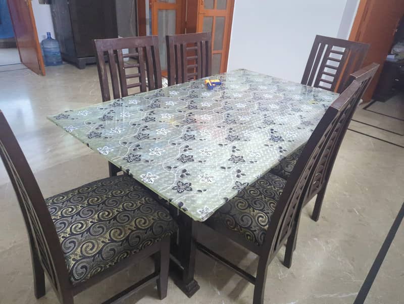 dining table with chairs 0