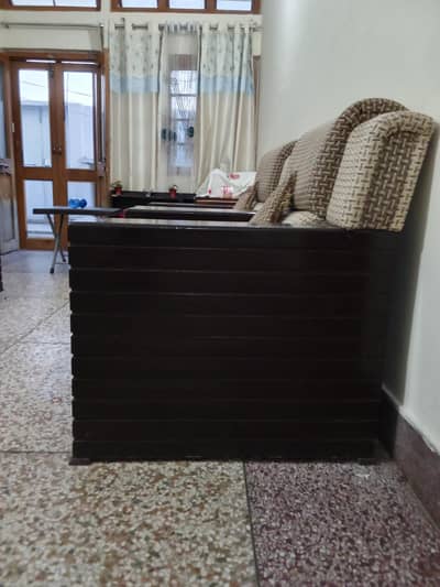 sofa set good condition