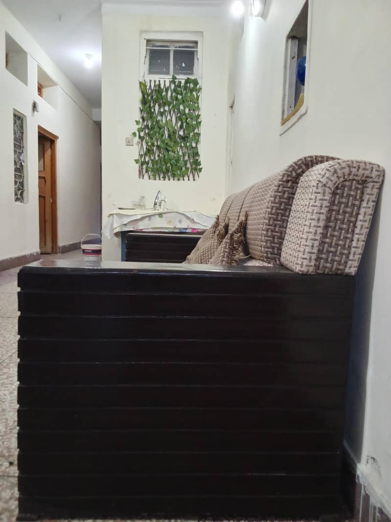 sofa set good condition 4