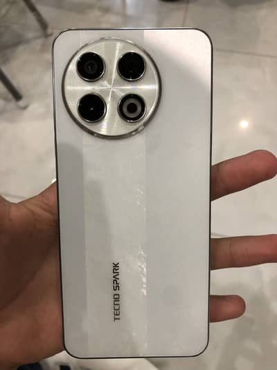 Tecno SPARK 30 Pro