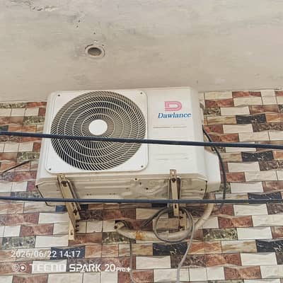 1 year used h condition 10/9 achi condition h Dawalance ka h