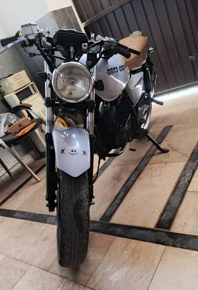 Suzuki GS 150 Total Modified