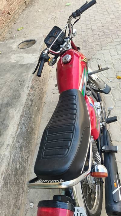Honda CG 125 2023