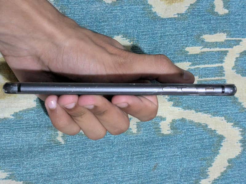 Apple iPhone 8 Plus 3