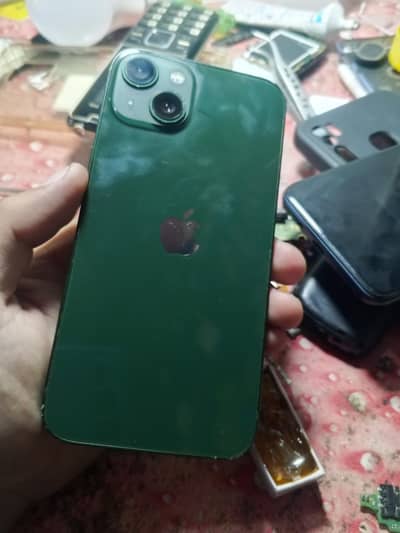 Apple iPhone 13