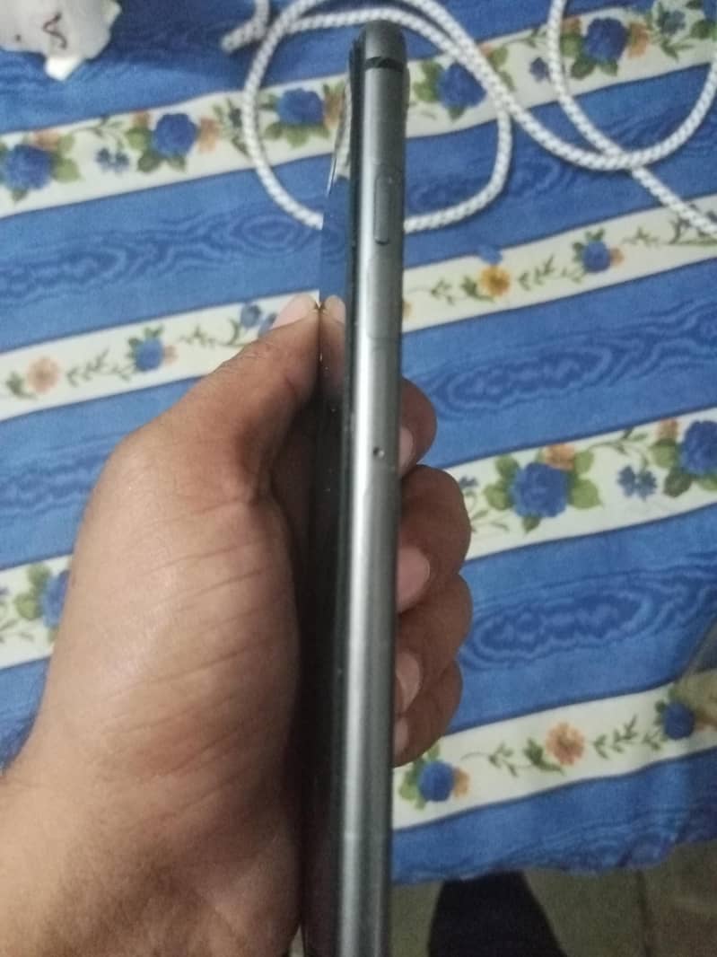 Apple iPhone 8 Plus 2