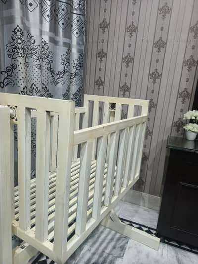 iron  baby cots  house used