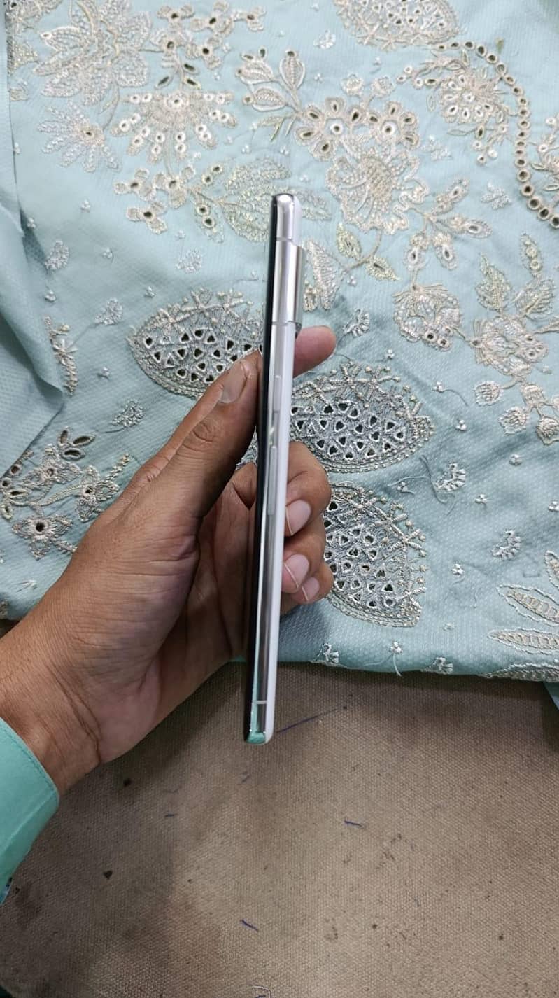Google Pixel 7 Pro 2