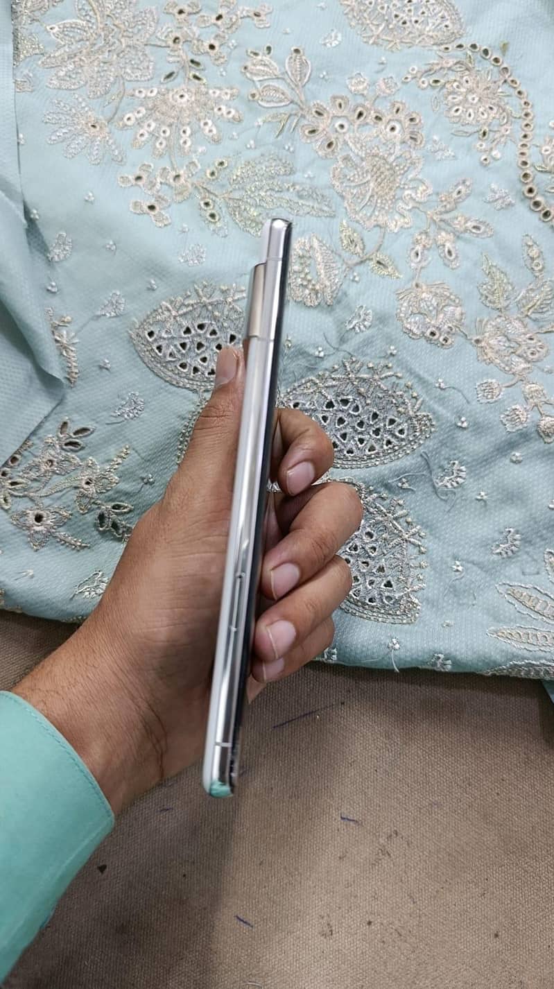 Google Pixel 7 Pro 4