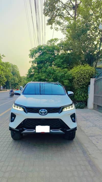 Toyota Fortuner Legender 2022
