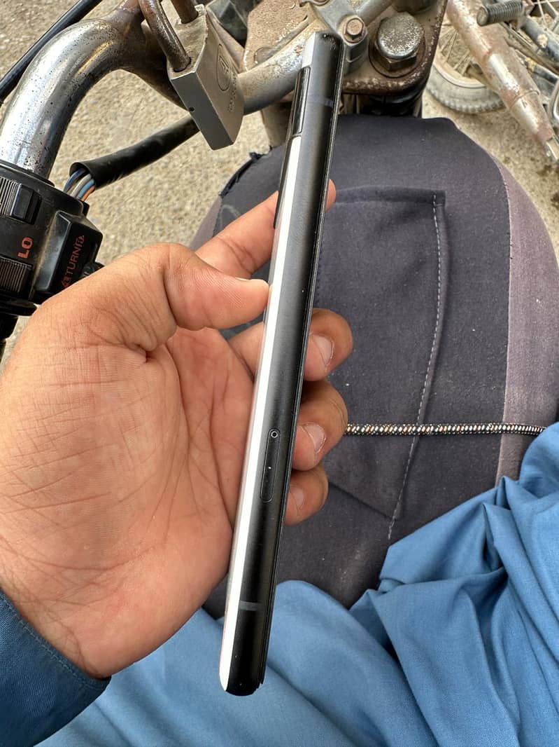 Google Pixel 6a 3