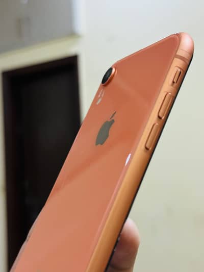 iPhone XR sim working