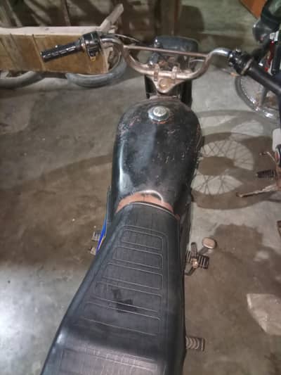 Petrol m Bhoot achi ha tahori bhot Kam ha