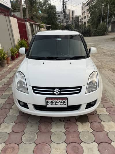 Suzuki Swift 2018 DLX Navigation Automatic