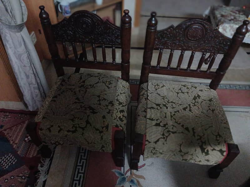 chairs 0