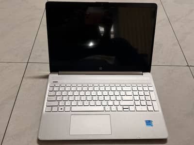 HP Laptop 15s-fq2555TU i3 11th Gen 4Gb/256Gb ssd