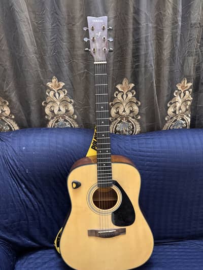 Yamaha F310 guitar