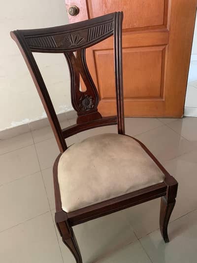 Dinning table with 6 chairs