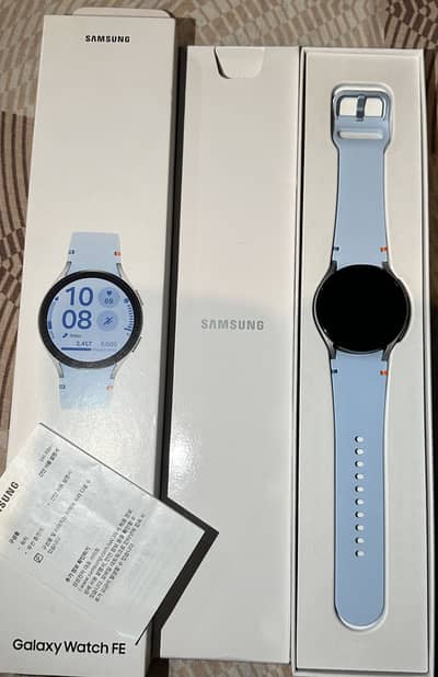 Samsung galaxy watch Fe ( just box open )