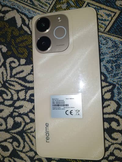 Note 70  6 | 128 real me