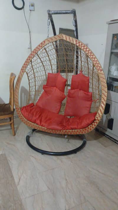 Hanging egg chair