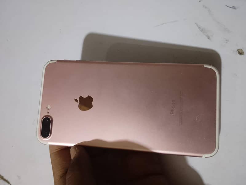 Apple iPhone 7 Plus 4
