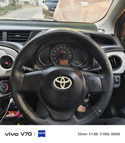 Toyota Vitz 2013