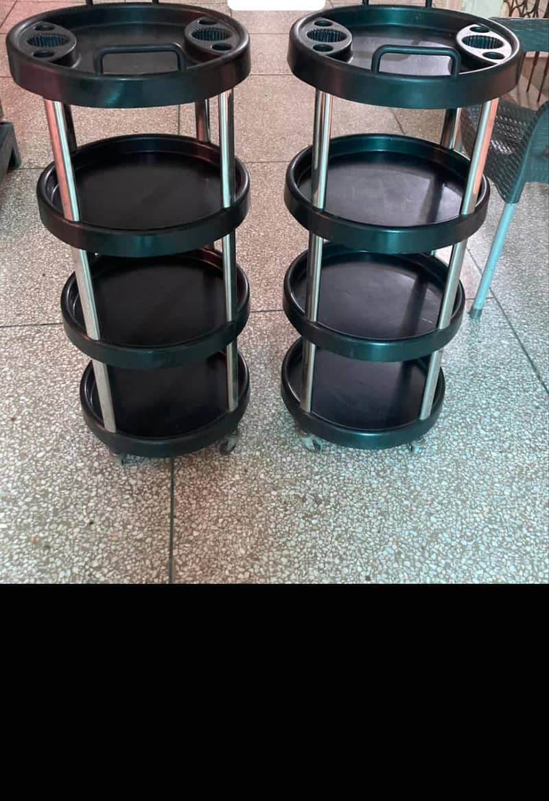 make up trolley 0