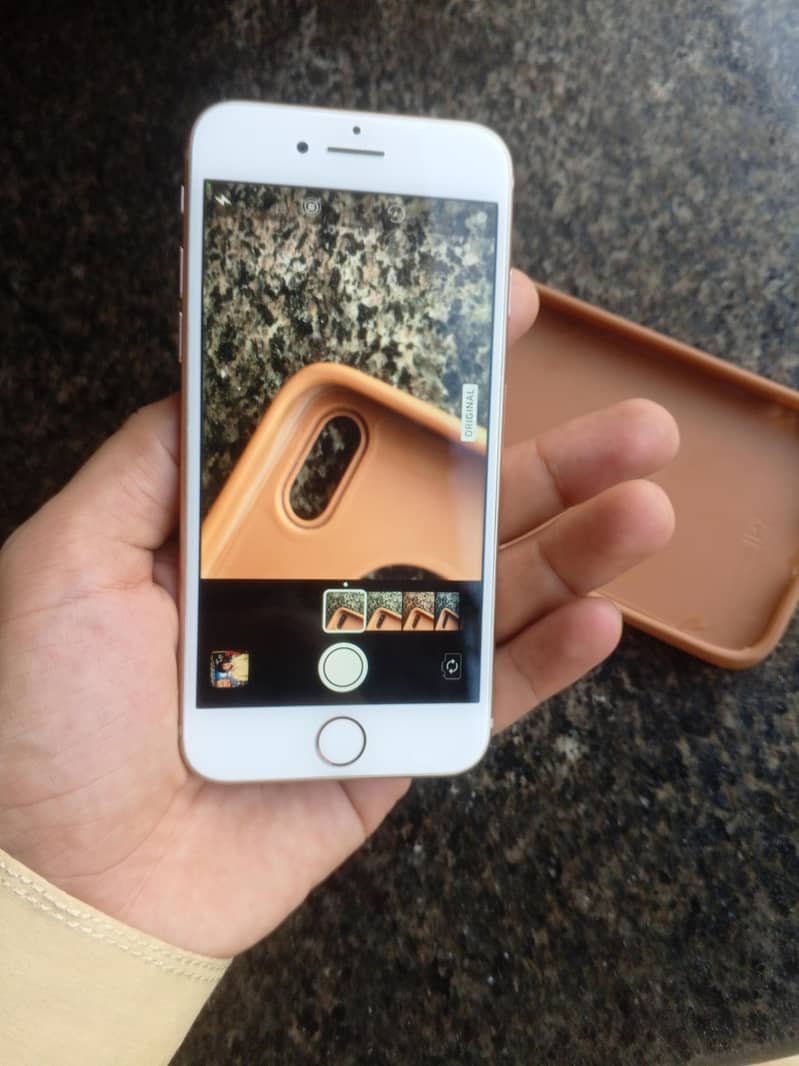 Apple iPhone 8 Plus 0