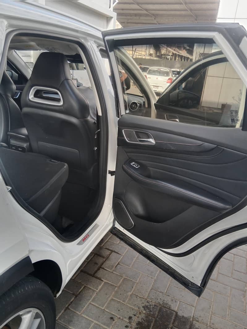 MG HS AUTOMATIC MODEL 2021 10