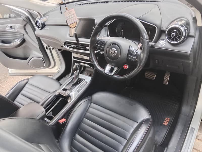 MG HS AUTOMATIC MODEL 2021 13