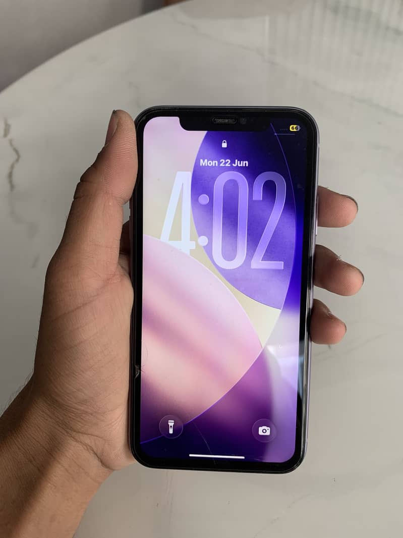 Apple iPhone 11 4