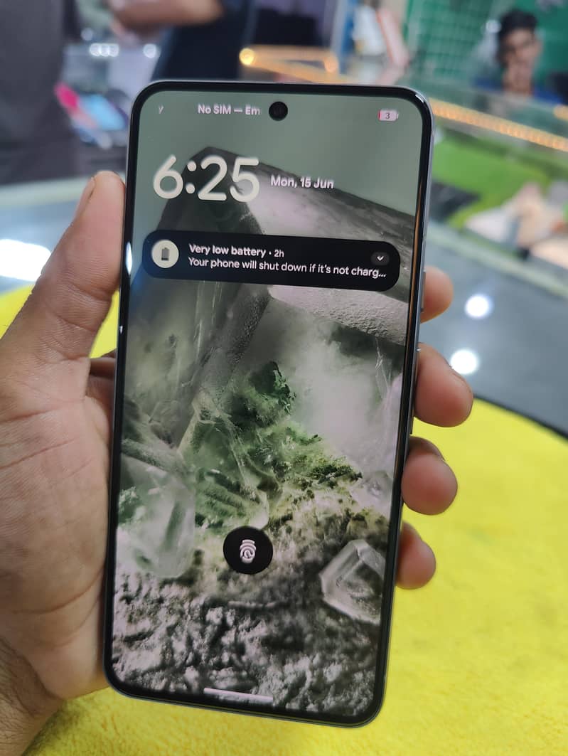 Google Pixel 8 3