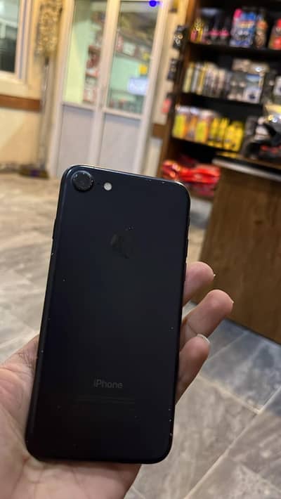 Apple iPhone 7
