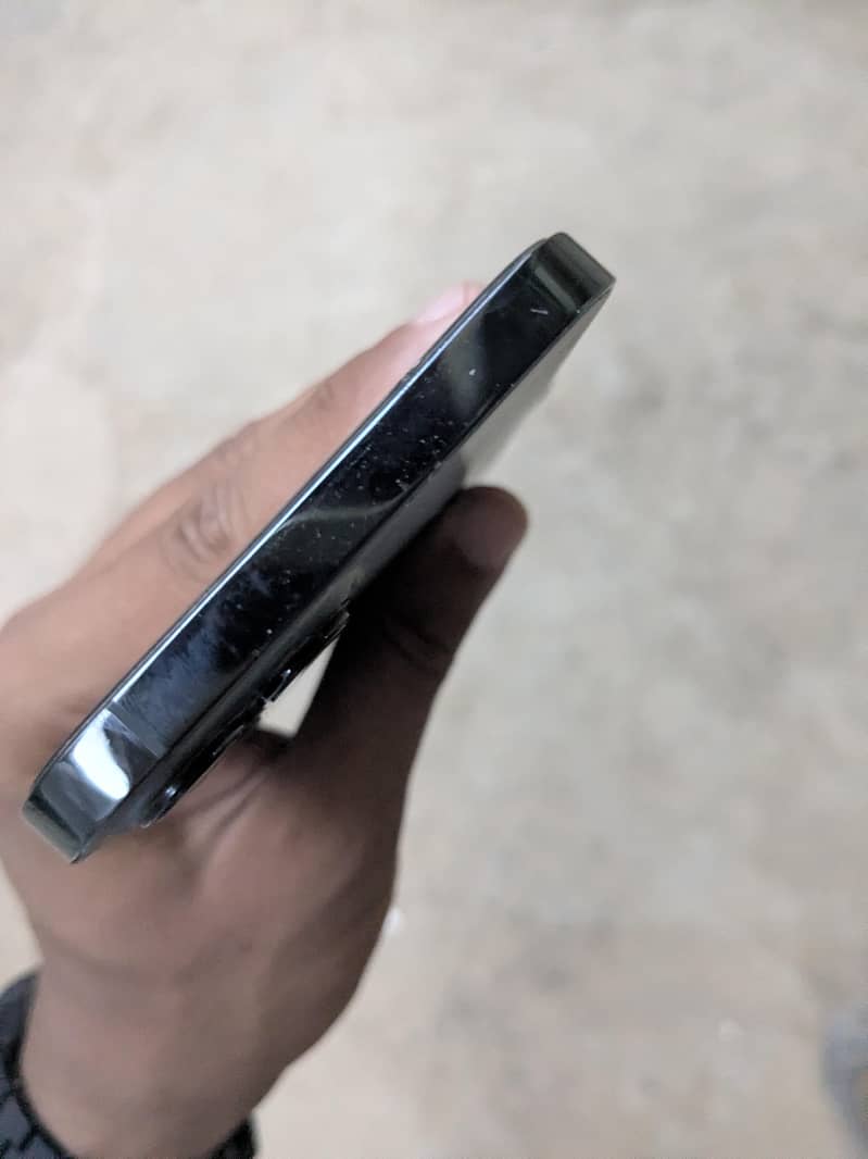 IPHONE 12 PRO MAX 4