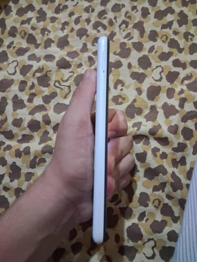 samsung galaxy a04 in 10 by 9 condition