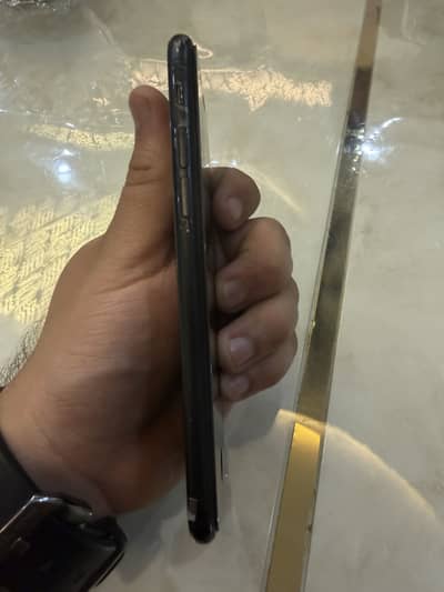 Apple iPhone 7