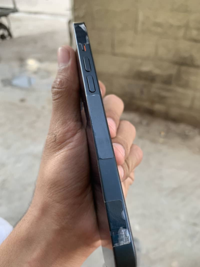 iPhone 14 1