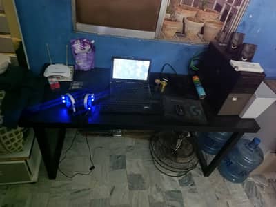 Full Black Big size table 10/10 condition