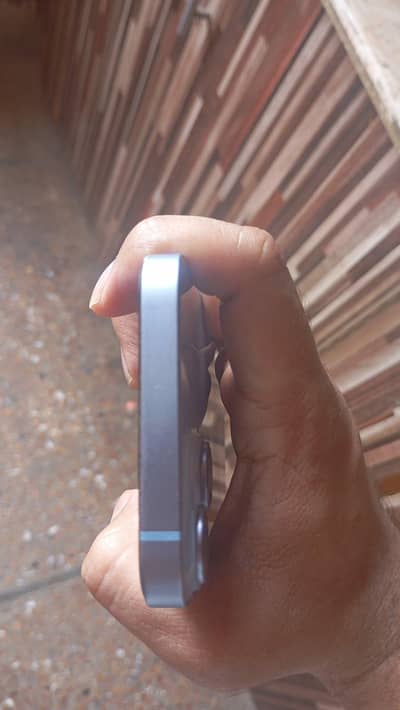 Apple iPhone 14