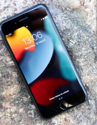 Apple iPhone SE