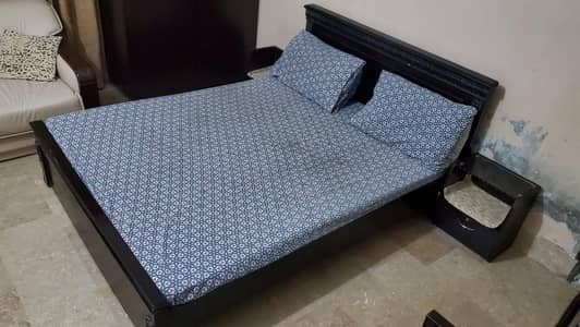 Queen Size Wooden Bed With Side Tables & Mattress