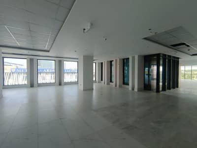 4045 Sqft Corporate Building Commercial Space Available On Rent Located In Gulberg Civic Center