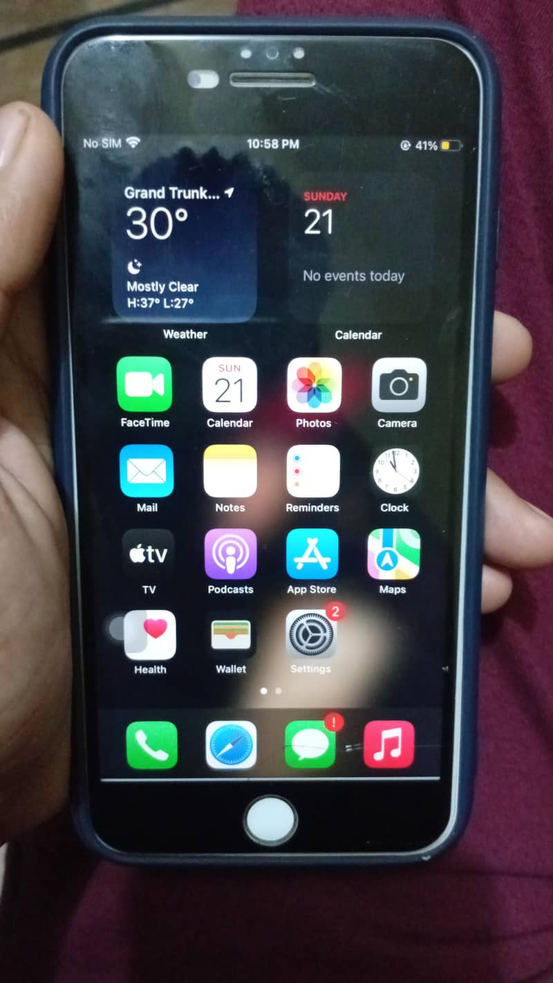Apple iPhone 8 Plus 1