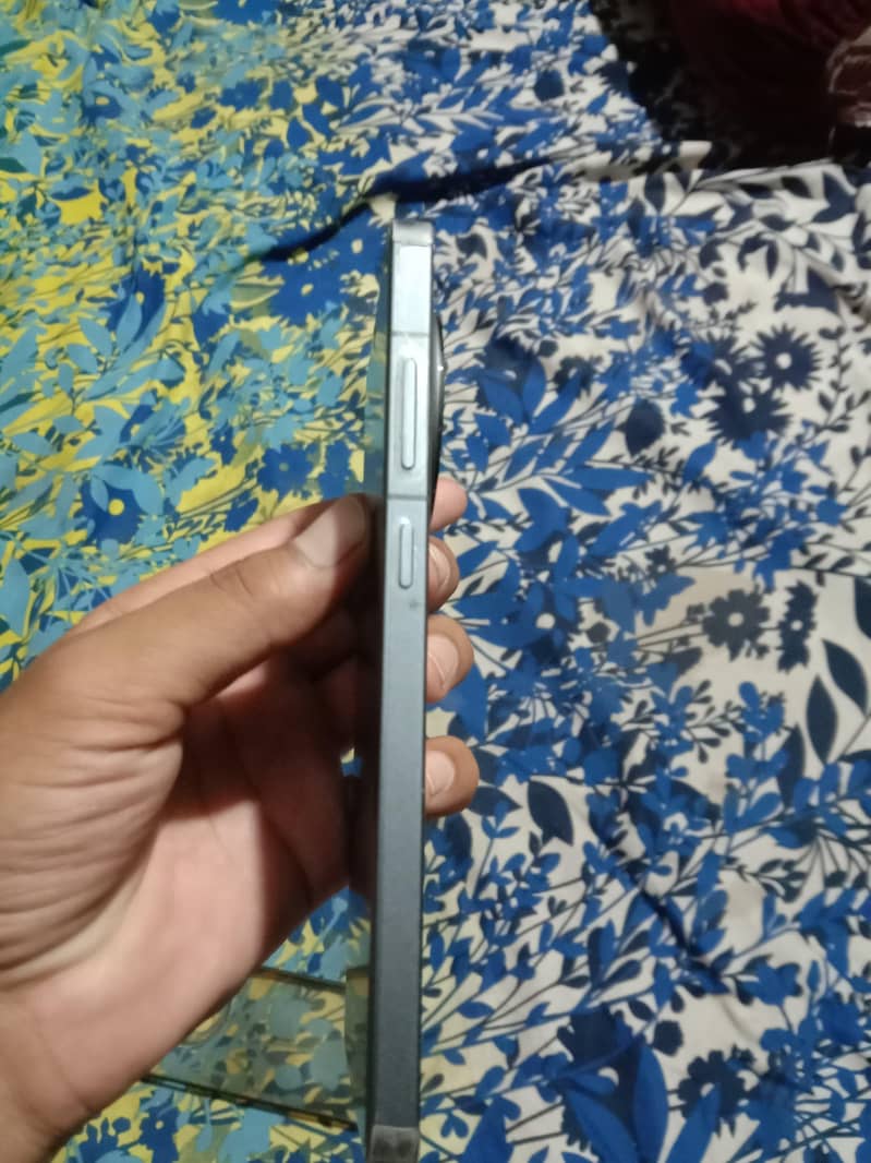 OnePlus ace 5 4