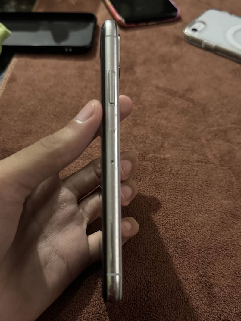 Apple iPhone X 1