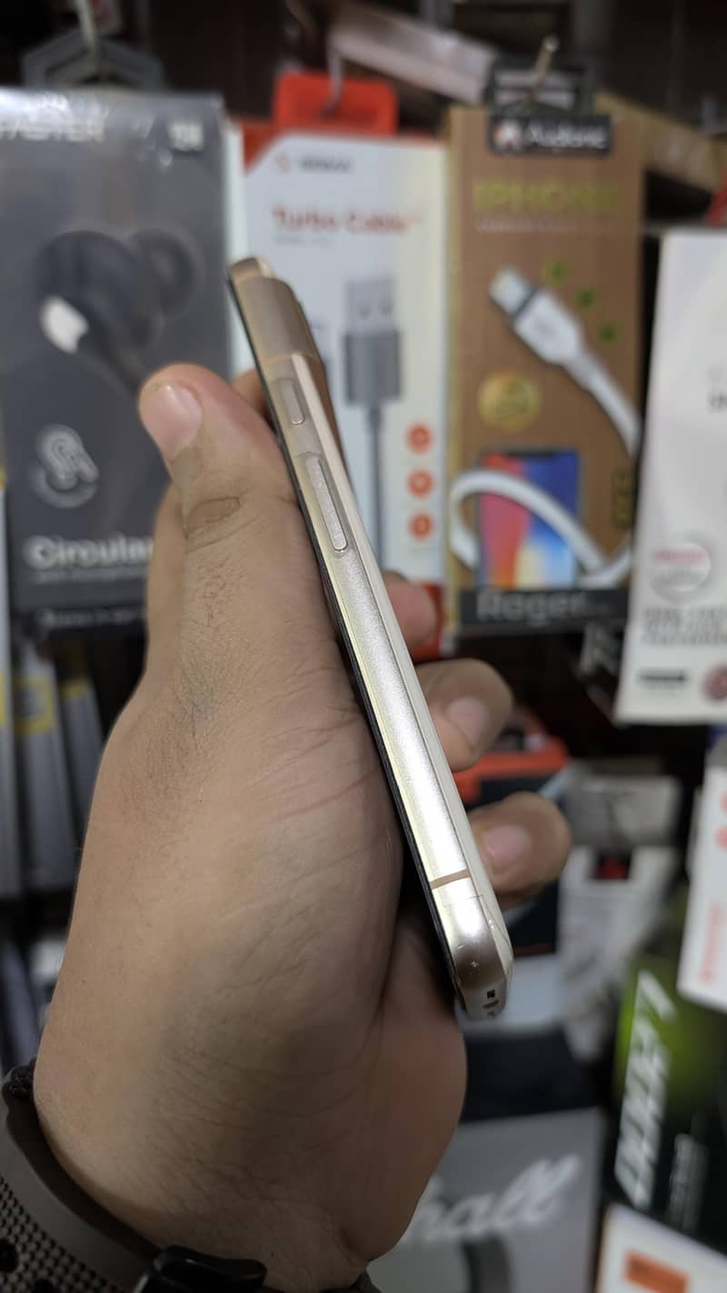 Google Pixel 8 2