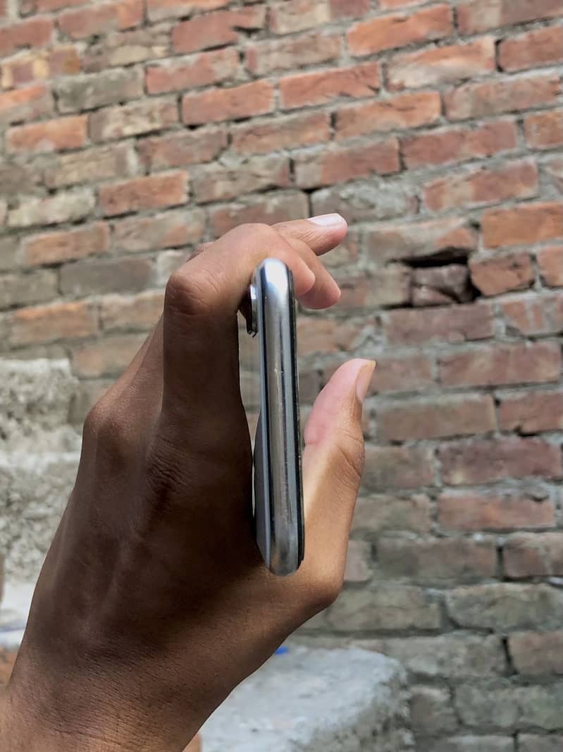 Apple iPhone X 2