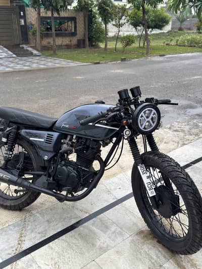HONDA 125 CAFE RACER CUSTOM BUILT