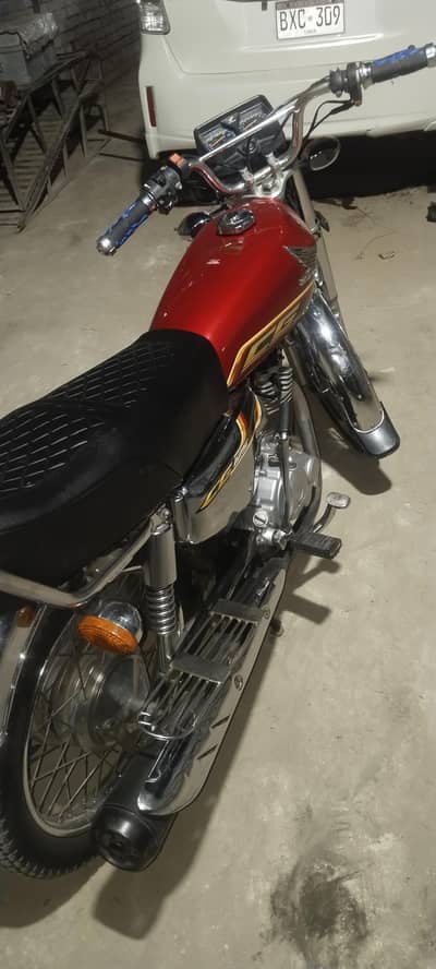 125 self start good condition good drive good batry